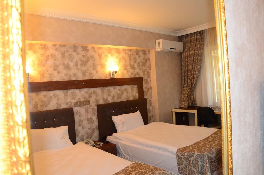 Hotel Alcazar Karamamaras Quarto foto